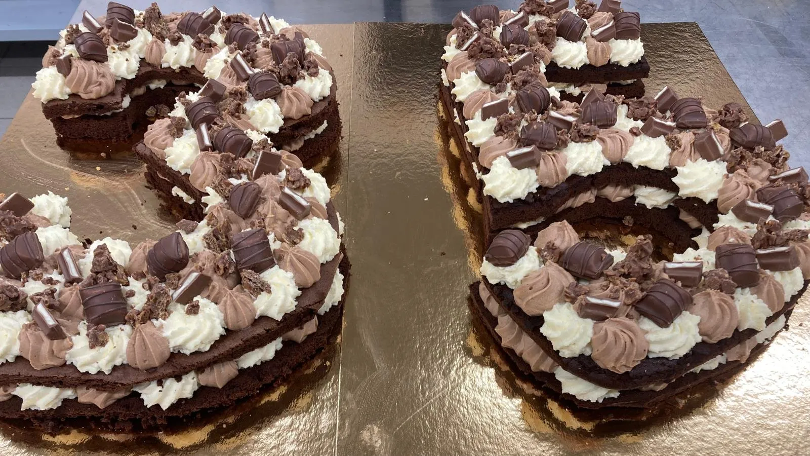 Number cake pour 35 ans, chocolat et chantilly