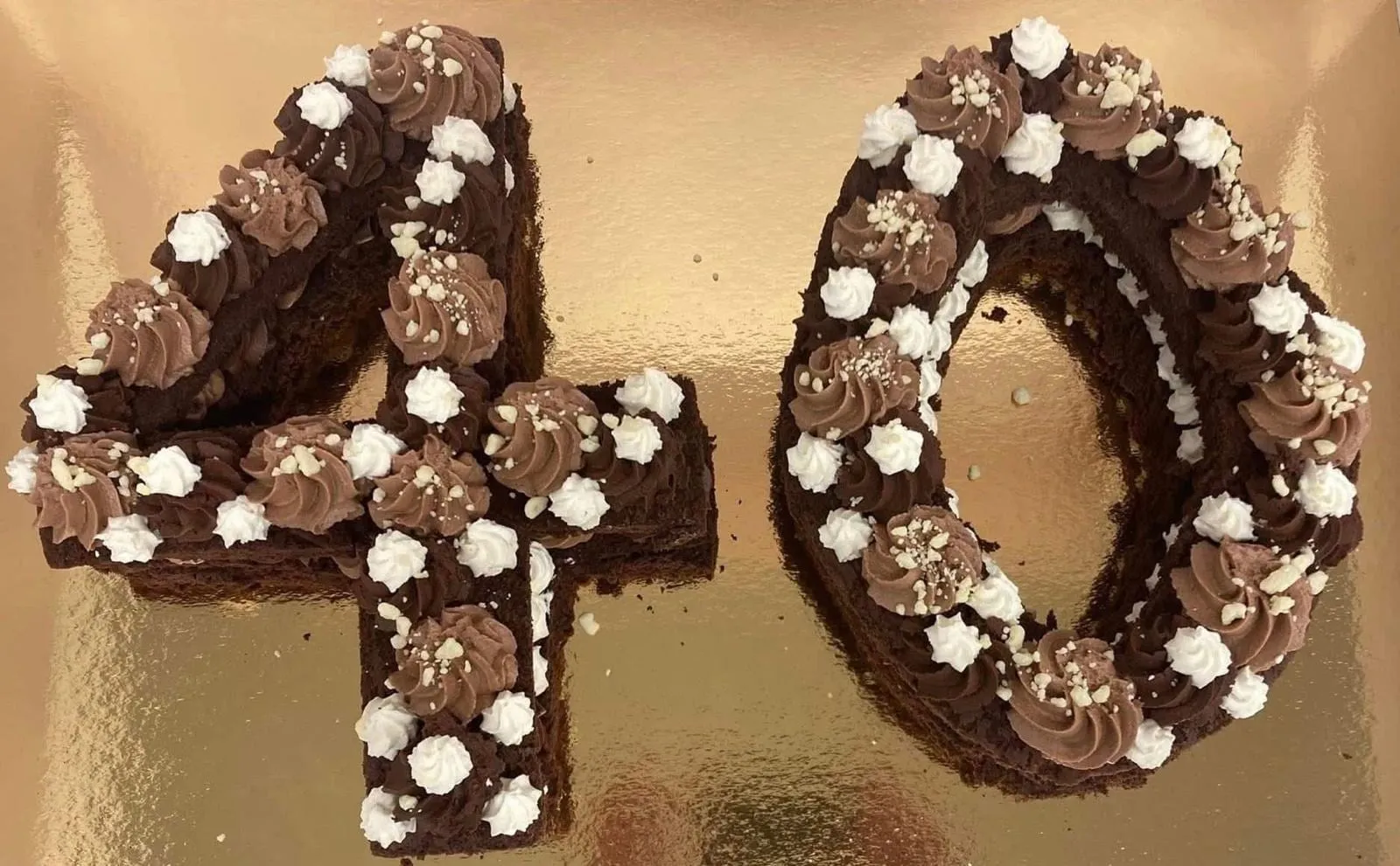 Number cake pour 40 ans, ganache chocolat et meringues